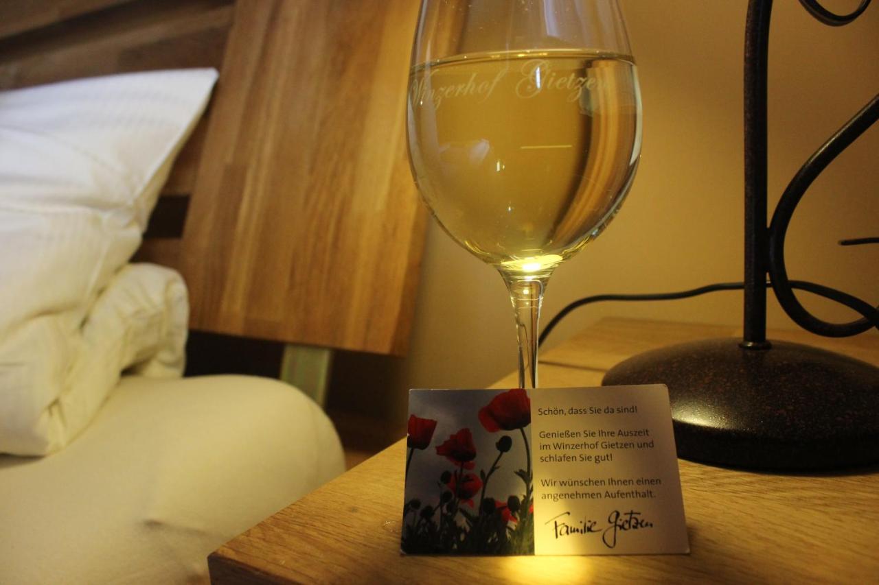 Winzerhof Gietzen Hotel Hatzenport Eksteriør billede