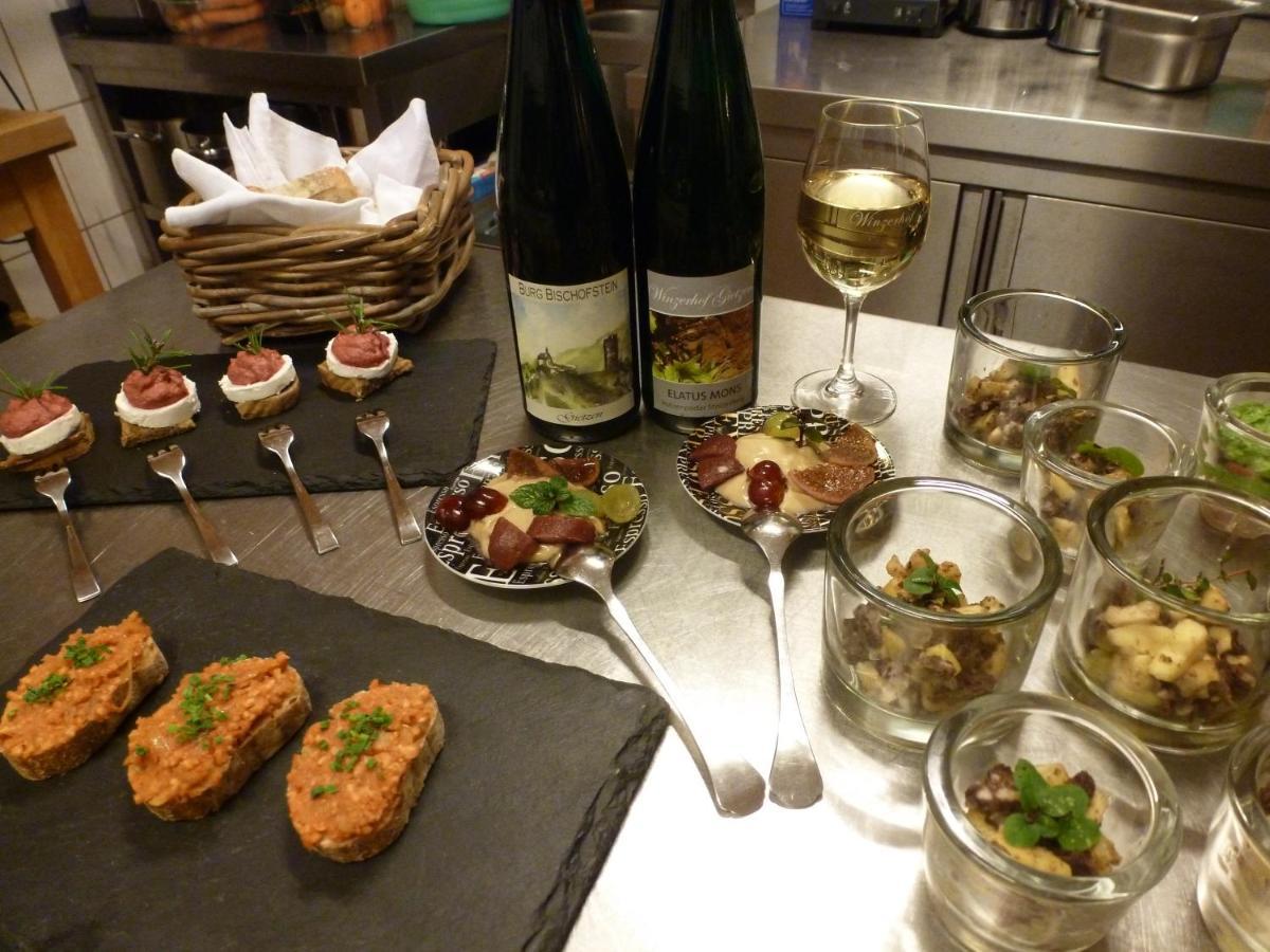 Winzerhof Gietzen Hotel Hatzenport Eksteriør billede