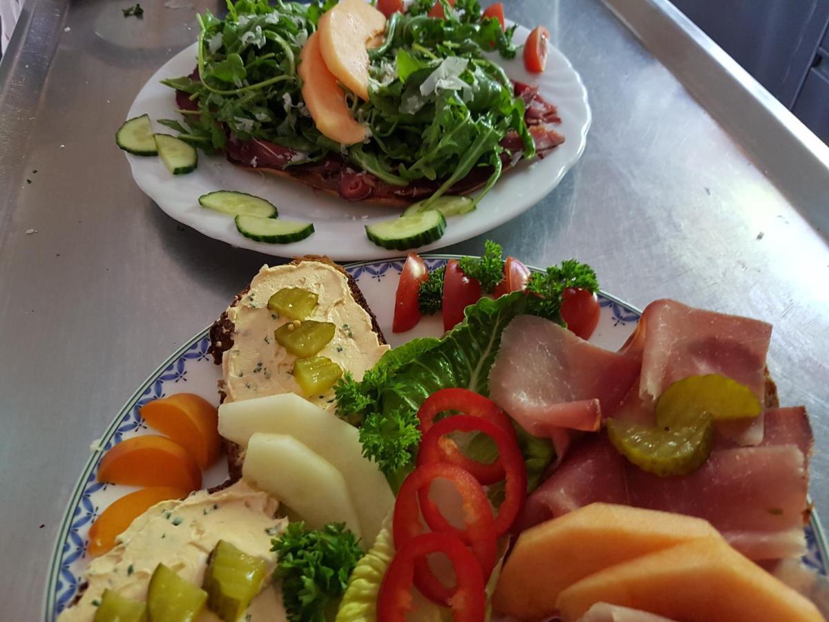 Winzerhof Gietzen Hotel Hatzenport Eksteriør billede