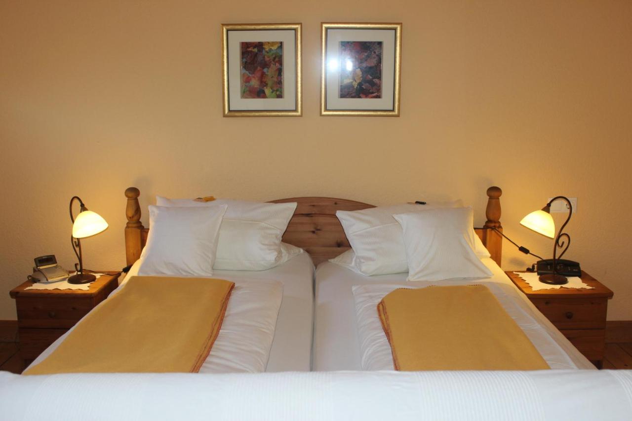 Winzerhof Gietzen Hotel Hatzenport Eksteriør billede